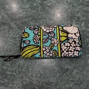 Vera Bradley Full Zip Around Wallet RETIRED PATTERN ISLAND BLOOM 8"x5" Tropical